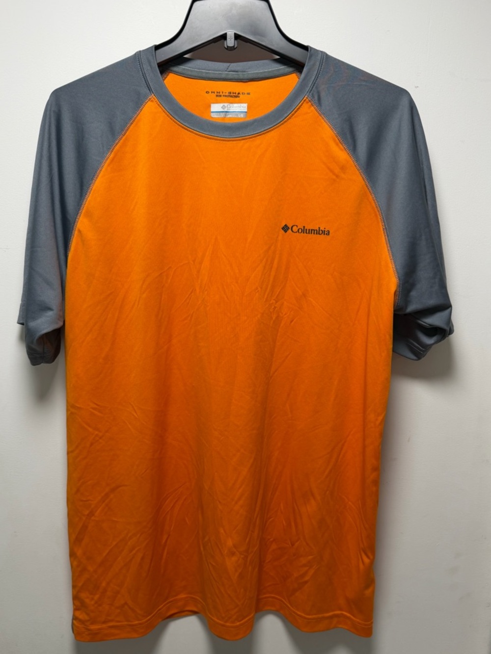 Columbia Omni-Shade sun protection Orange and Gray Short-Sleeve  Performance Tee